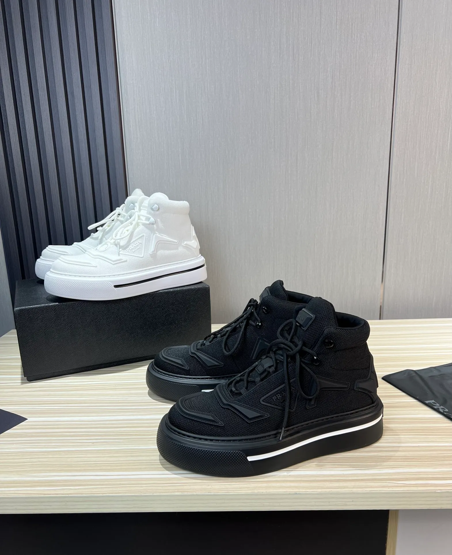 Men's shoes 💰660💰 [PRADA] Popular items in men's shoe counters, synchronized with the official website, high-quality shipments ✔️Original fly-knit film fabric + cowhide lining, 1🆚1 replica, original sole, 38-45 (45 customized, non-refundable)